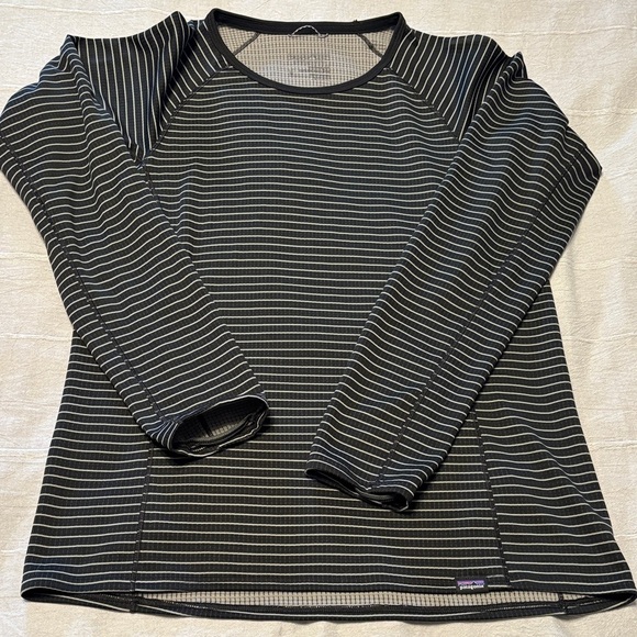 Patagonia Tops - Patagonia Capilene Midweight Crew Base Layer Top - Women's